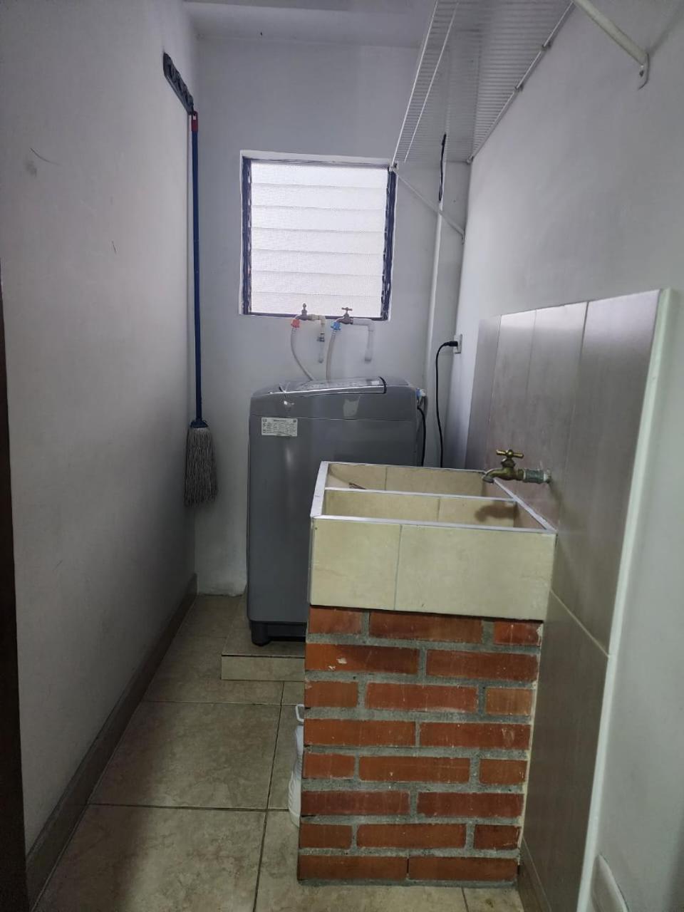 Fantastico Apto Completo En El Centro De Pereira Villa Exteriör bild